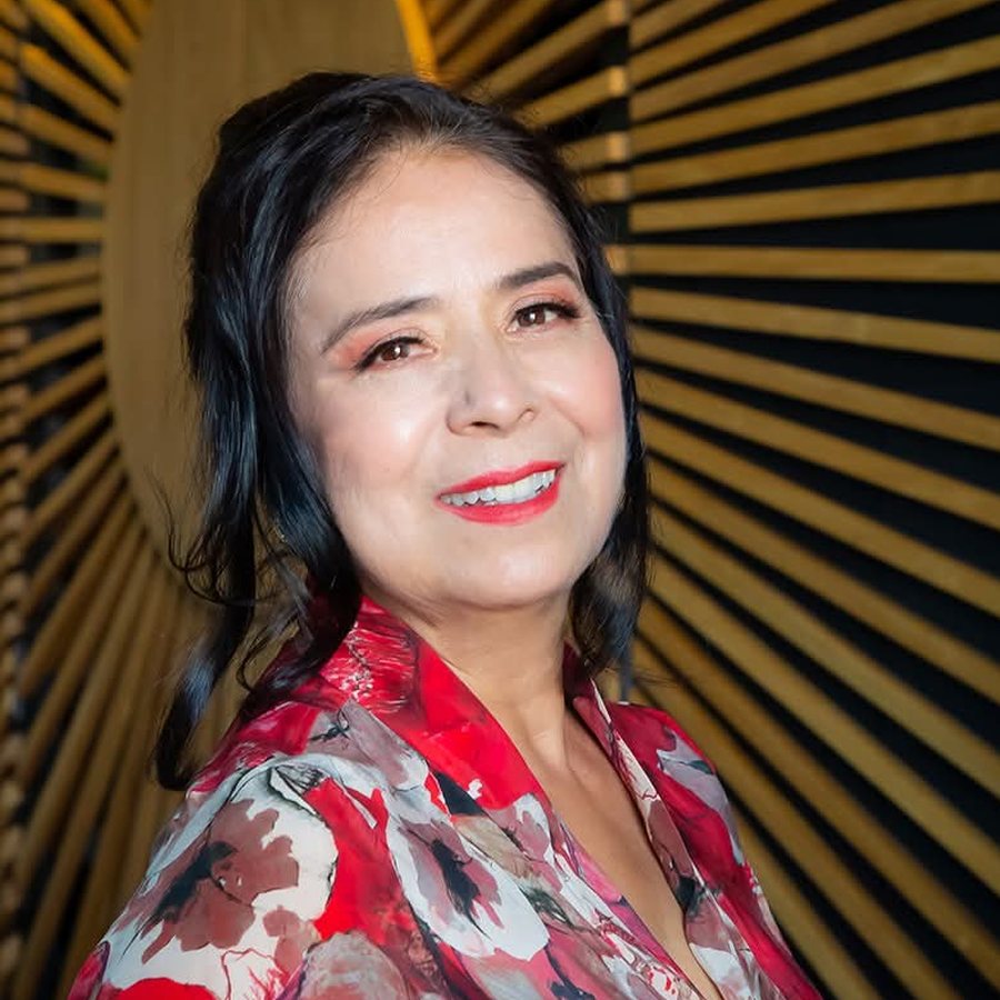 Carmen Carbajal, Socia fundadora